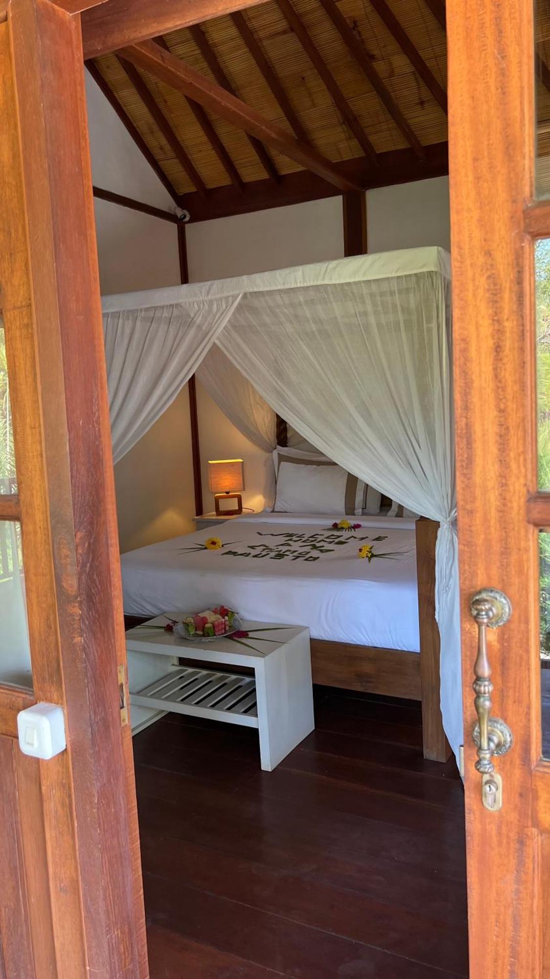 Villa Luna Sunset Beach Gili Trawangan Exterior foto
